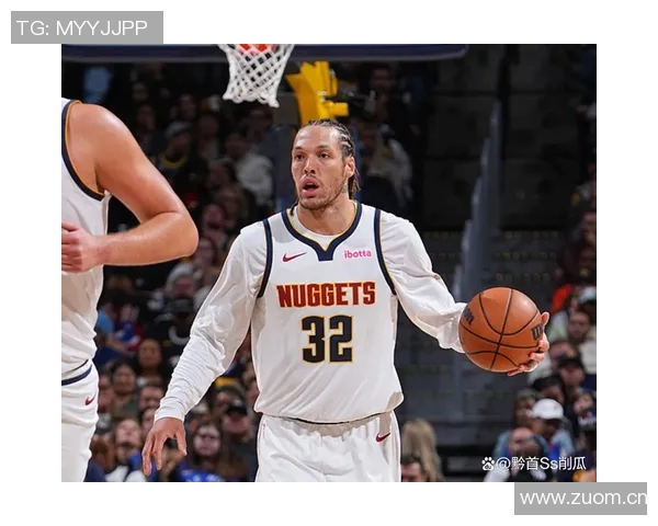 半场战报太阳落后掘金布克与狄龙合力贡献24分约基奇助攻表现抢眼 半场战报太阳落后掘金布克与狄龙合力贡献24分约基奇助攻表现抢眼