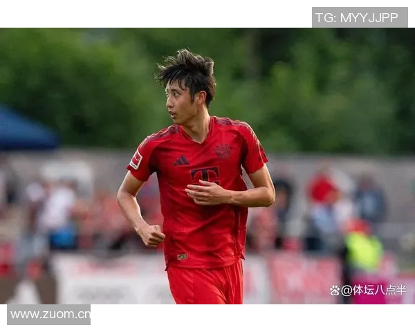 拜仁球员齐聚慕尼黑啤酒节伊藤洋辉与金玟哉同框亮相 拜仁球员齐聚慕尼黑啤酒节伊藤洋辉与金玟哉同框亮相